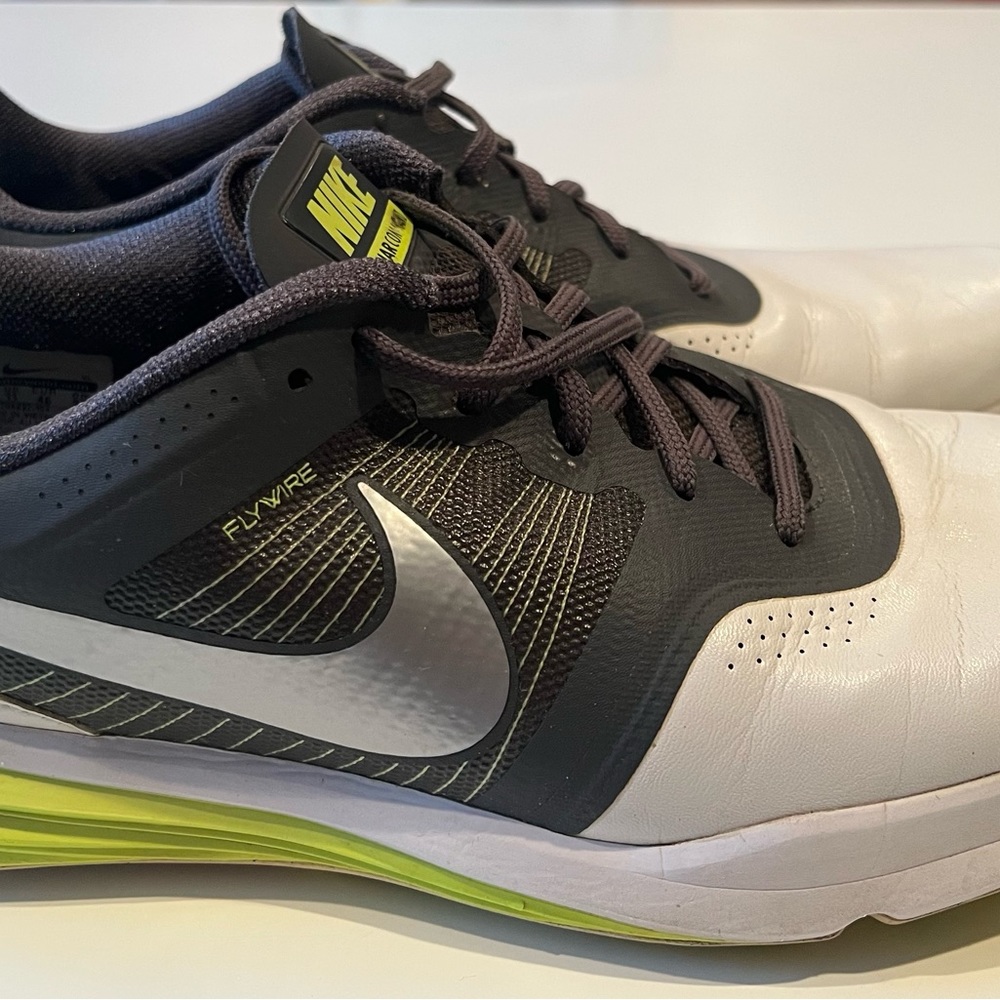 NIKE golf shoe